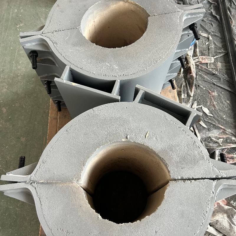 Vermiculite Insulated Pipe Holder Used in Steam